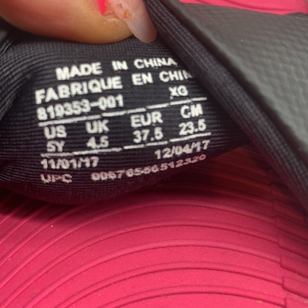 Nike Hot Pink Black Slide Sandals Sz 5Y. KS1316 - Picture 6 of 7